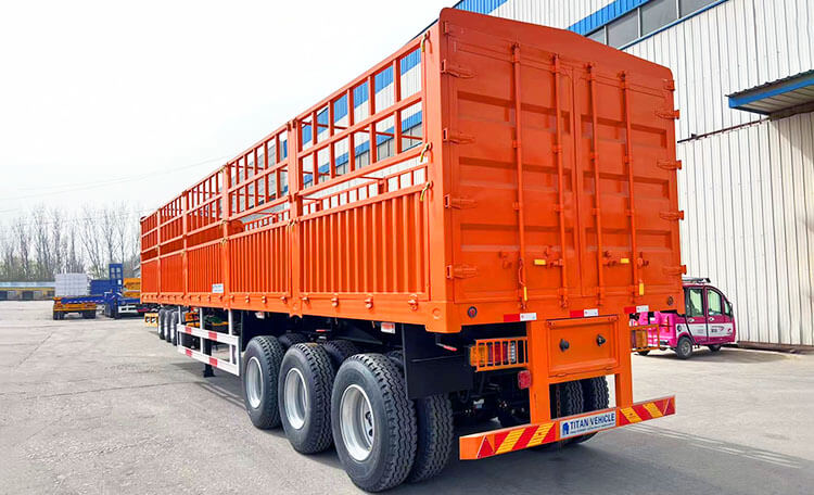 3 Axle Stake Trailer - Animal Transport Fence Semi Trailer for Sale in Mexico